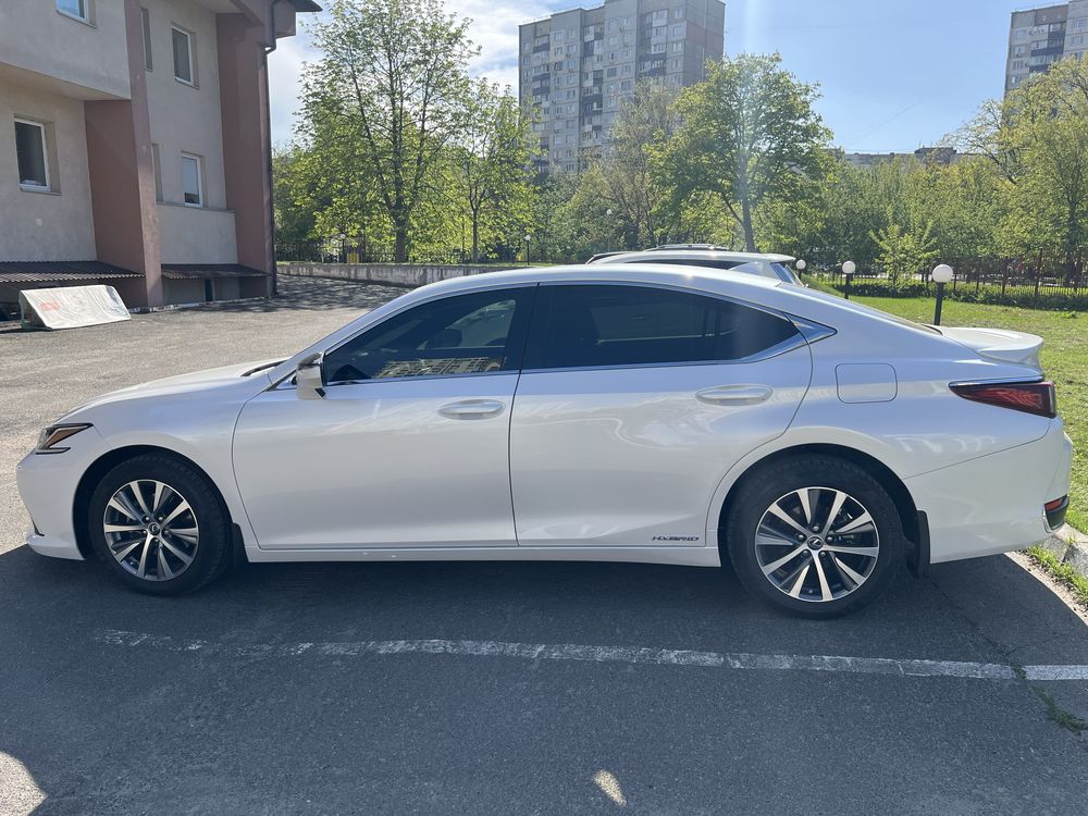 LEXUS ES 300 2021