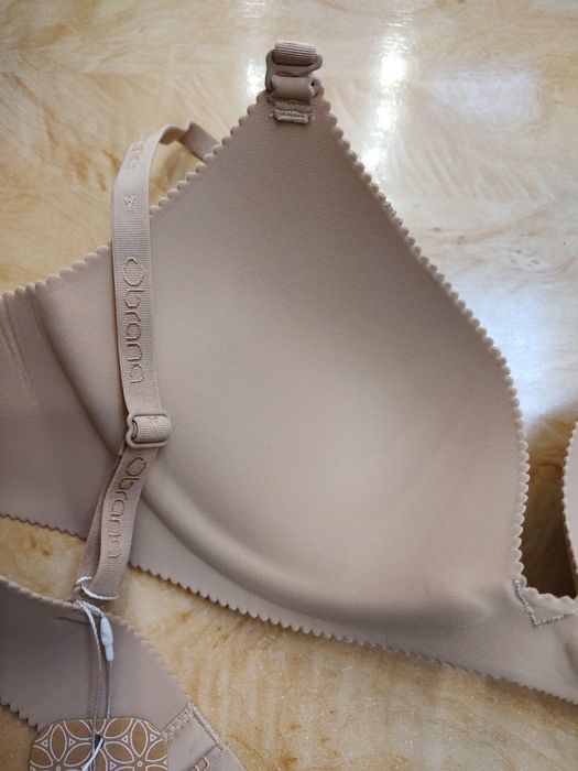 Базовий безшовний бюстгальтер Obrana від Anabel arto