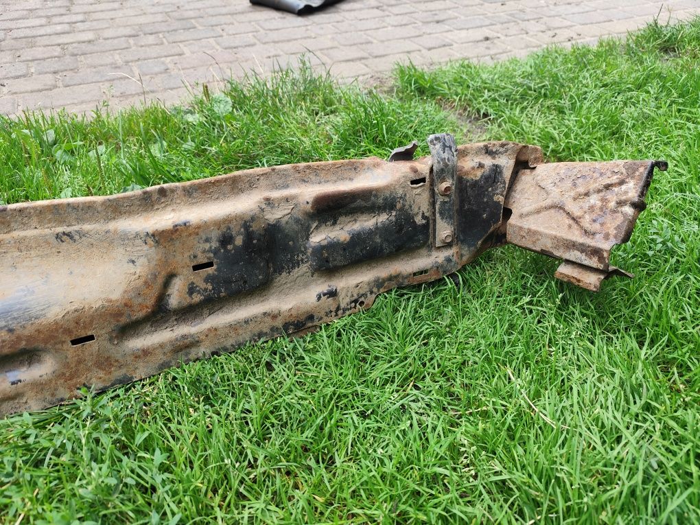 Opel Frontera B belka zderzaka tylnego tył