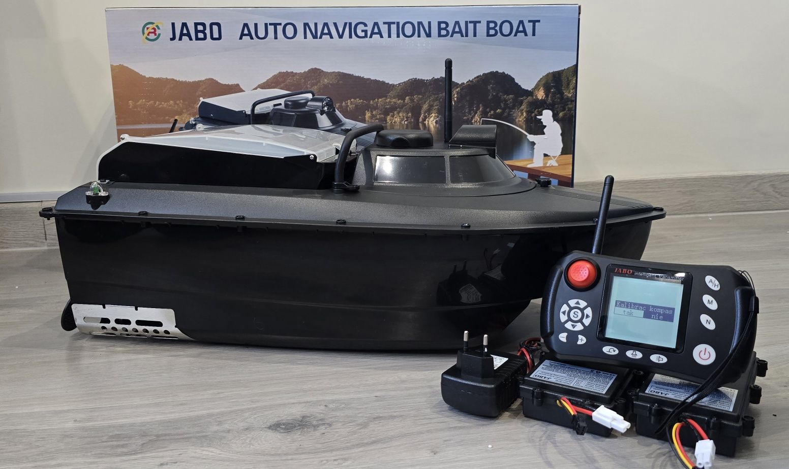 Łódka zanętowa Jabo 2CG Gps Autopilot Echosonda