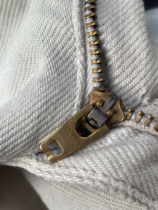 Жіночі Джинси Levis.