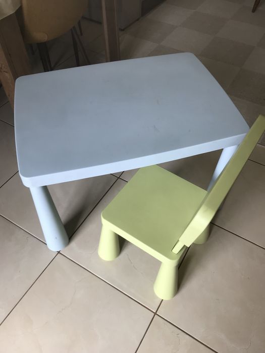 Ikea Mammut стіл і стілець