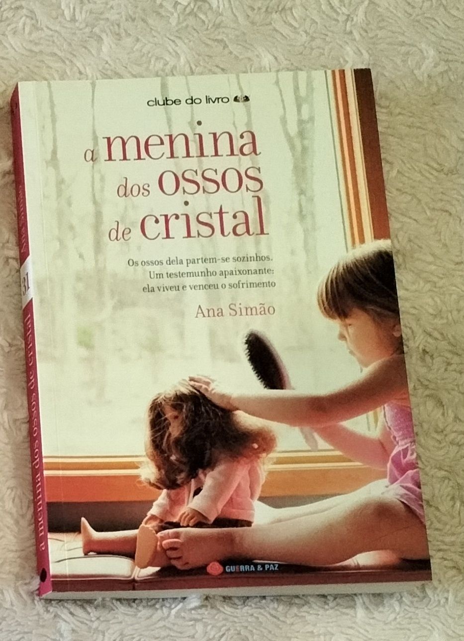 Livro A Menina dos Ossos de Cristal