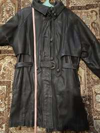 Продам  женскую кожанную куртку-плащ р 46