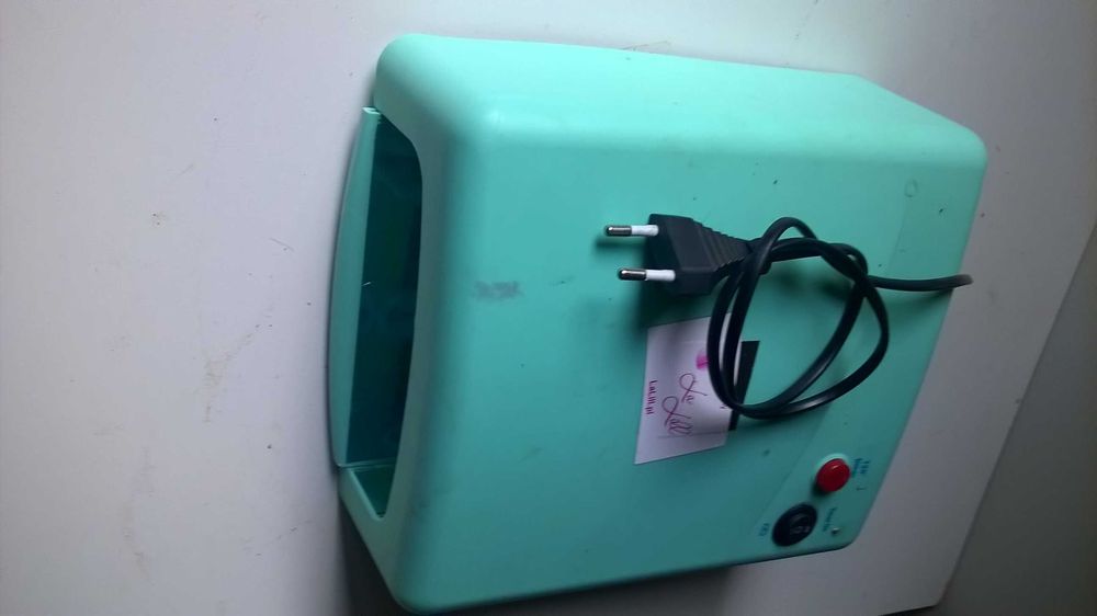 Lampa UV do paznokci