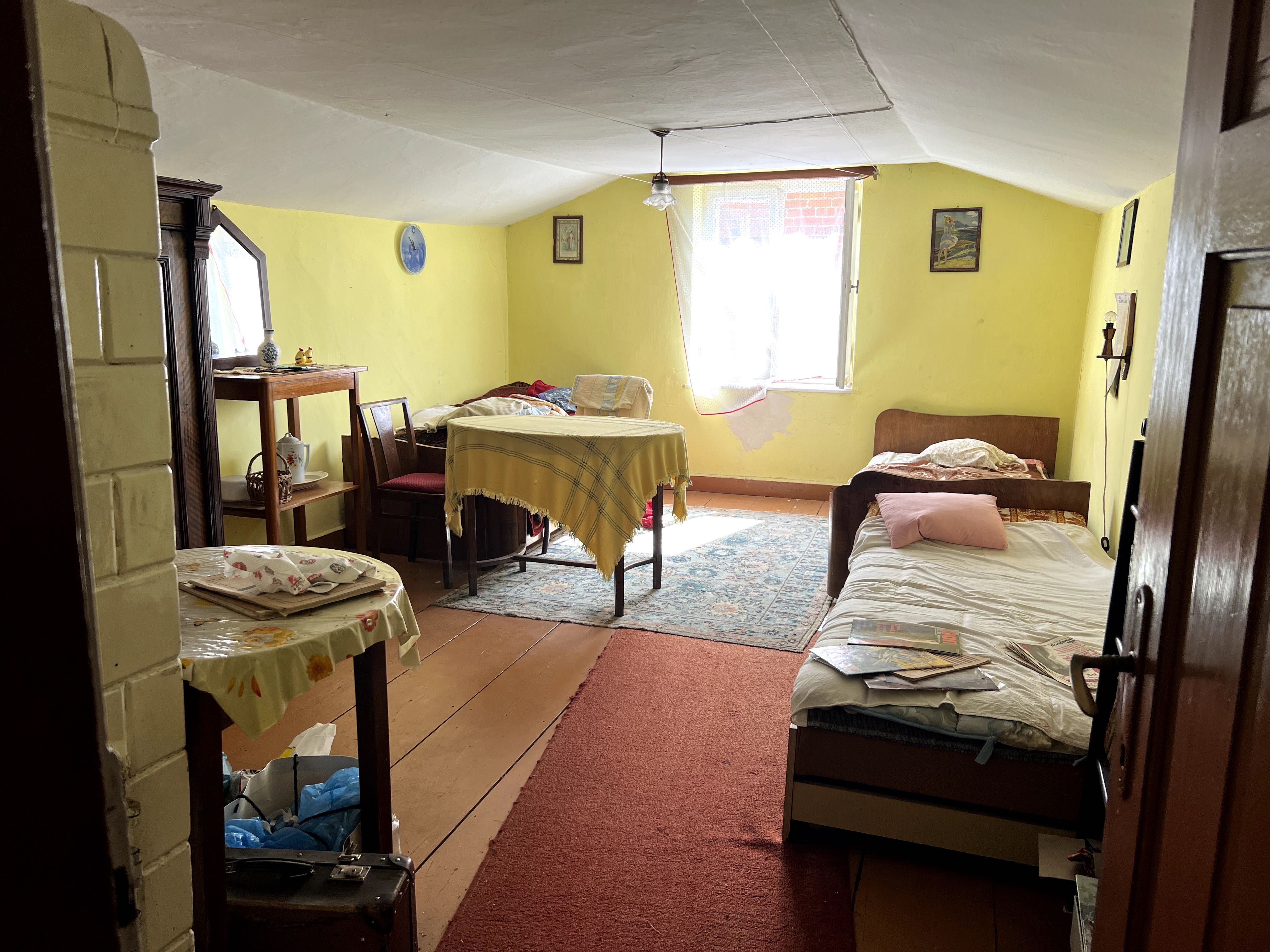 Dom 74 m² z budynkiem gosp. i ogrodem