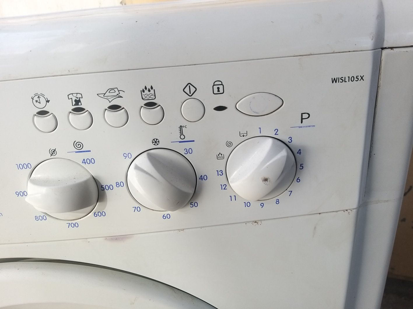 Стиральная машинка Indesit автоматическая с таймером стирки