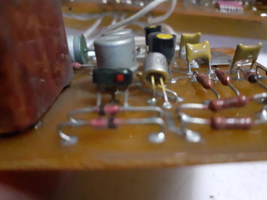 Радіоплати з позолотою є різні пересилаю