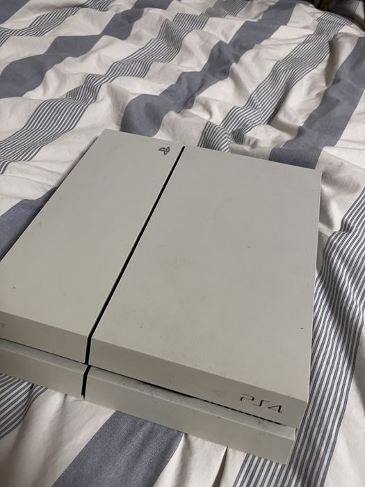 playstation 4 bialy