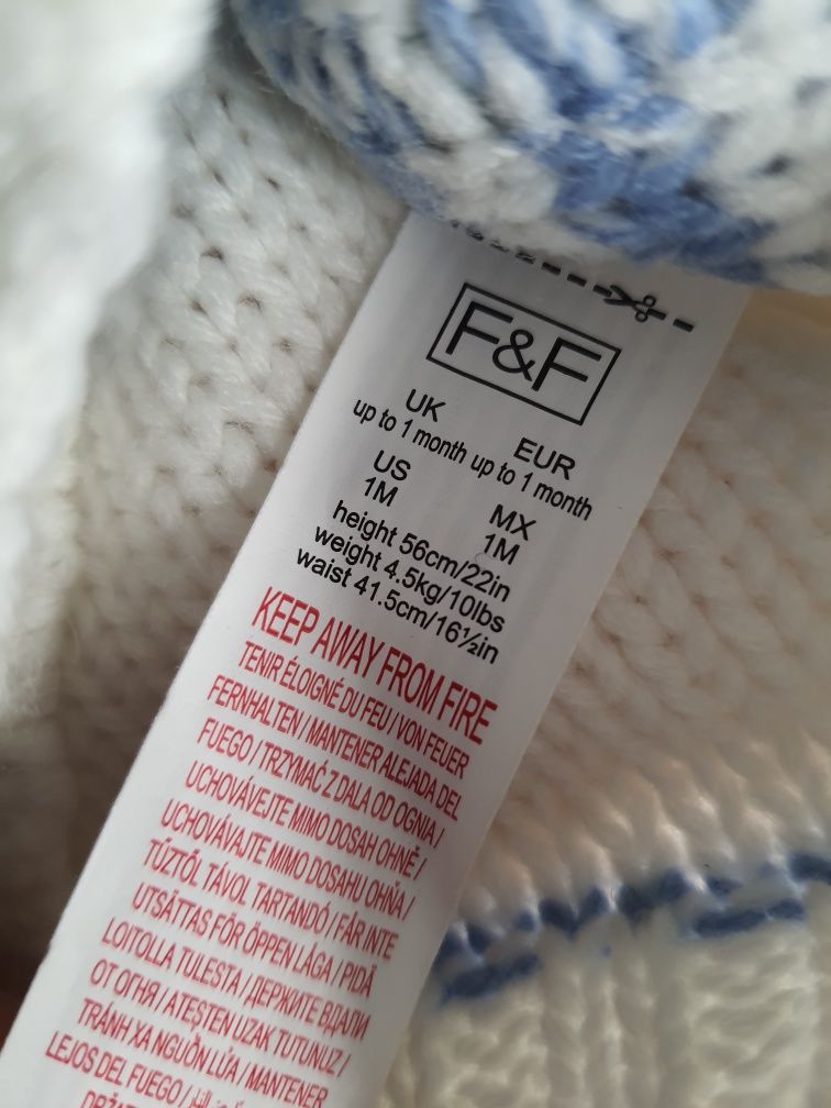 Sweterek haftowany z króliczkiem f&f 56cm 1 miesiąc