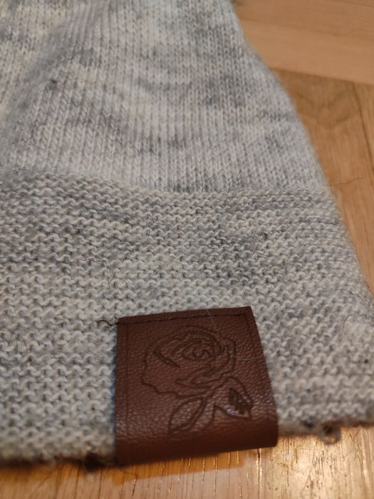 Czapka zimowa damska z pomponem