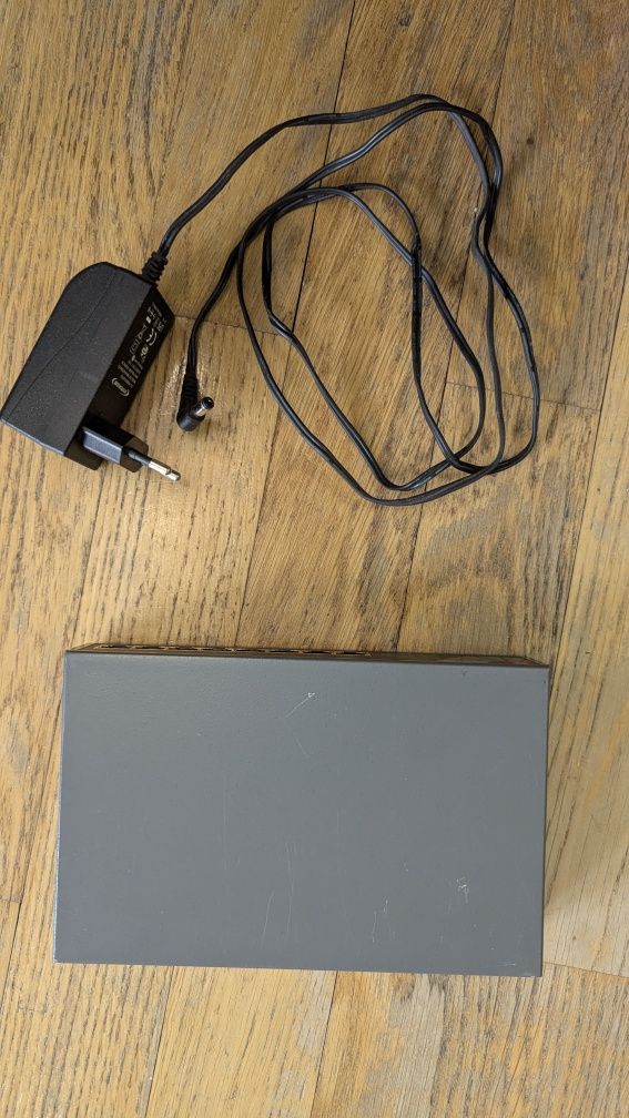 Комутатор світч гігабітний 8 портів 1GB Compex  DSG 1008