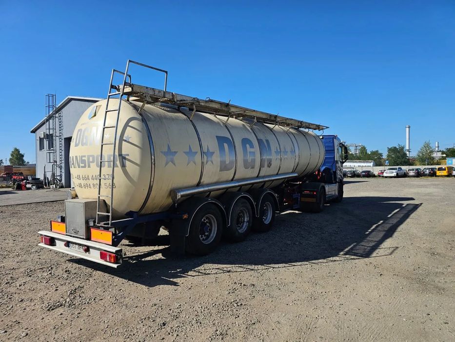 Feldbinder TSA 32.3  Feldbinder 32000l - tara 6300kg