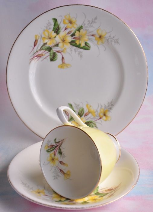 zestaw śniadaniowy porcelana Royal Albert