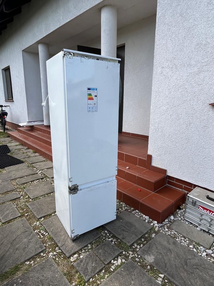 Wyprzedaż sprzetu AGD sprzedam lodówkę pralkę zmywarkę piekarnik