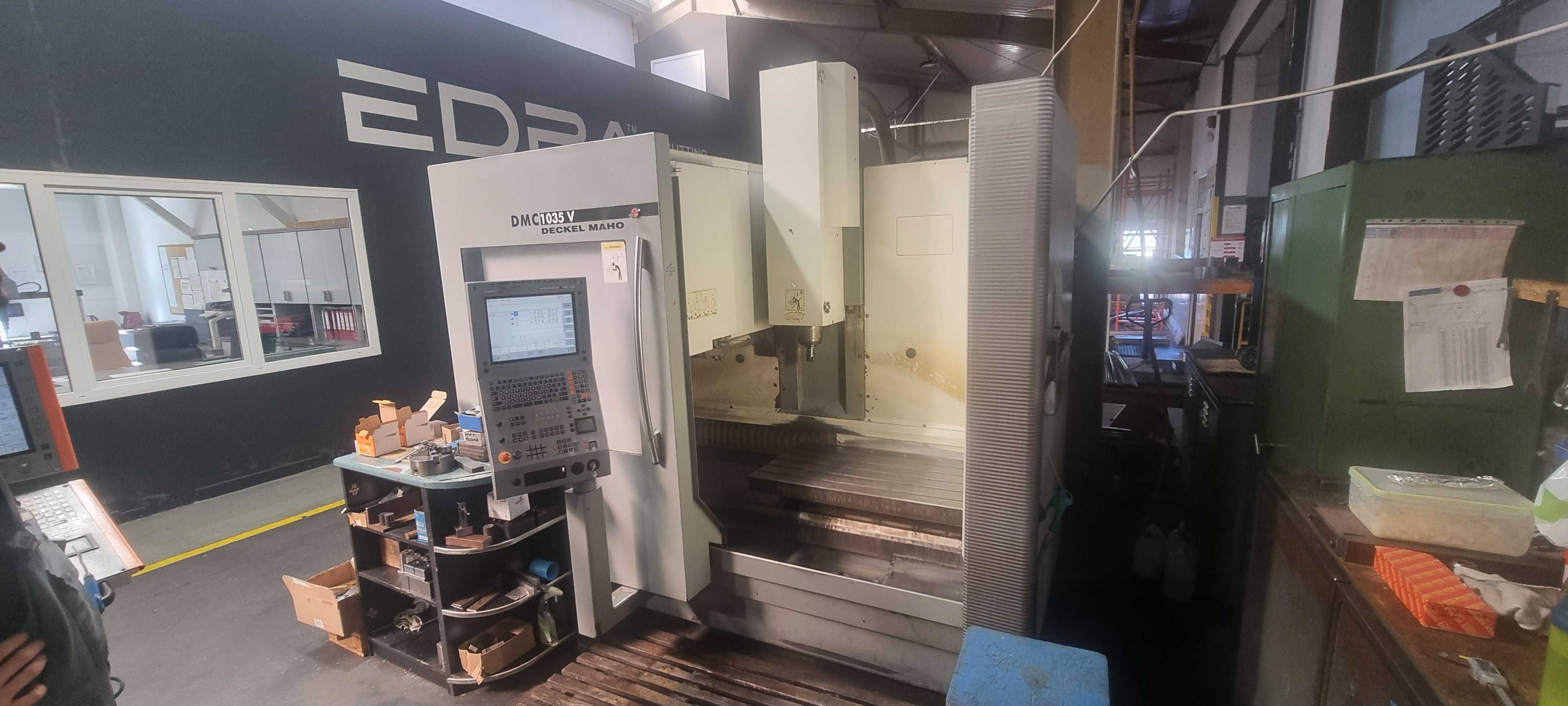 pionowe centrum obróbcze CNC