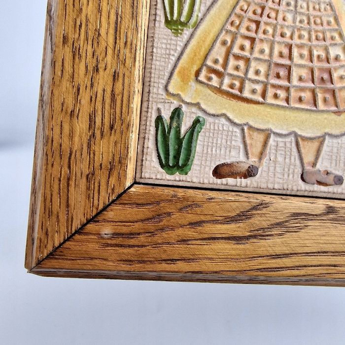 Płytka ceramiczna z terakoty z drewnianą ramą z lat 70-tych  WŁOCHY