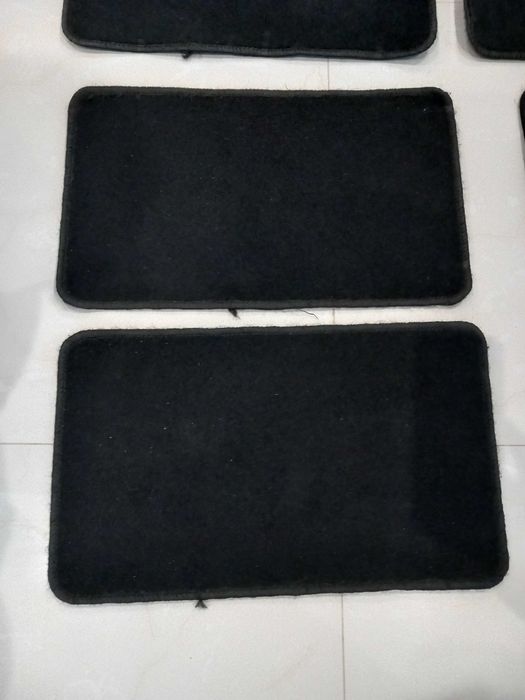 Conjunto Tapetes Automóvel