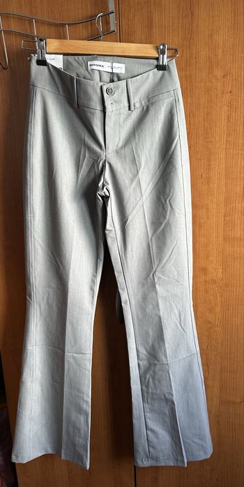 Calça Bershka Novo. C/etiqueta