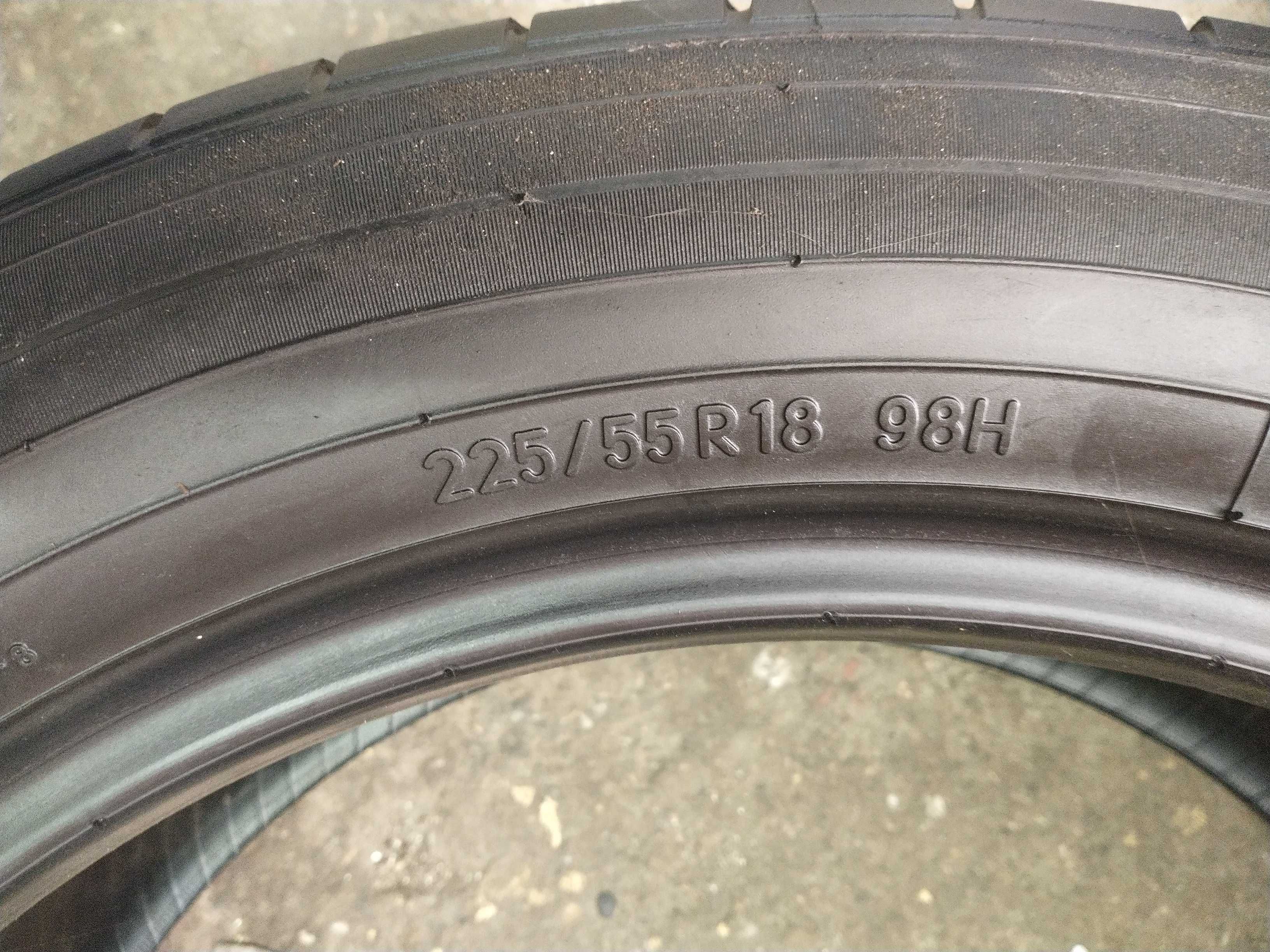 TOYO Japan 225/55r18 98H 4sztuki 8mm