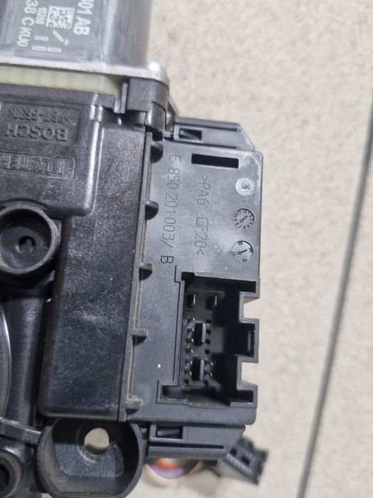 Silniczek modul drzwi vw polo