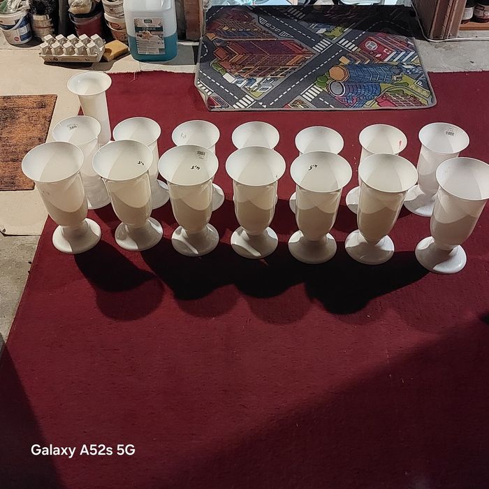 Sprzedam nowe i używane flakony na kwiaty