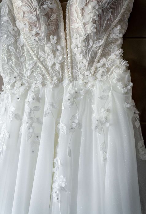 Piękna suknia ślubna, kolekcja 2025