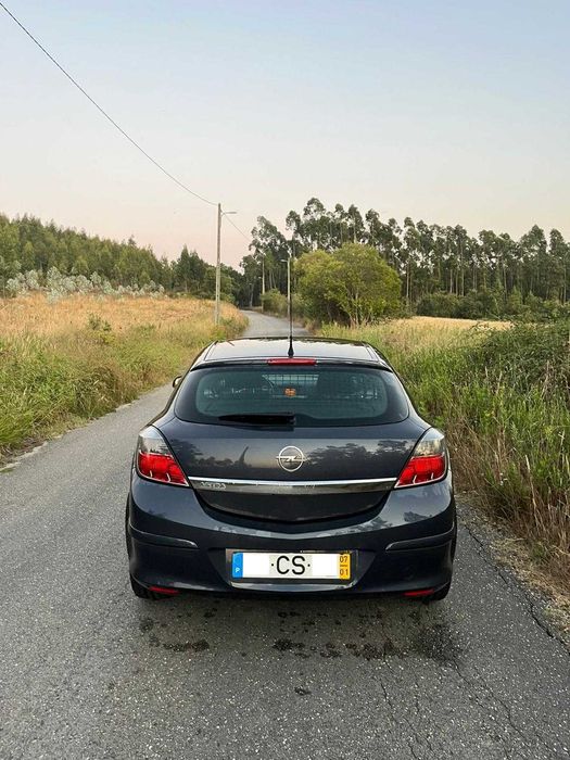 Opel Astra GTC 1.3