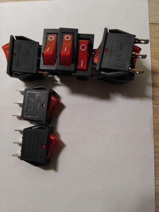 Клавішний вимикач