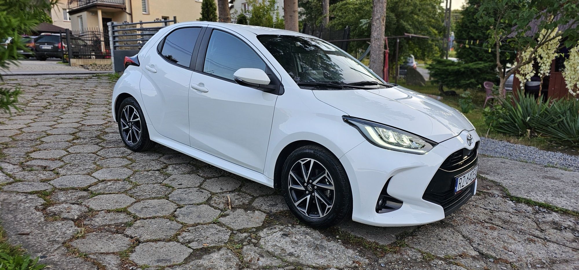 Jak NOWA! Toyota Yaris full wersja! Led! Kamera! Navi! Okazja!