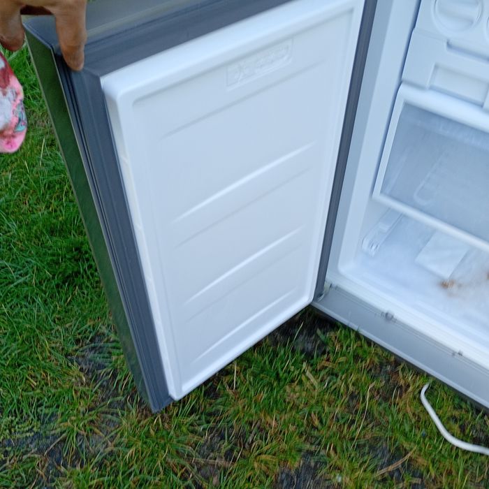 Lodòwka dwudrzwiowa side by side Beko G92610NE 4 drzwi