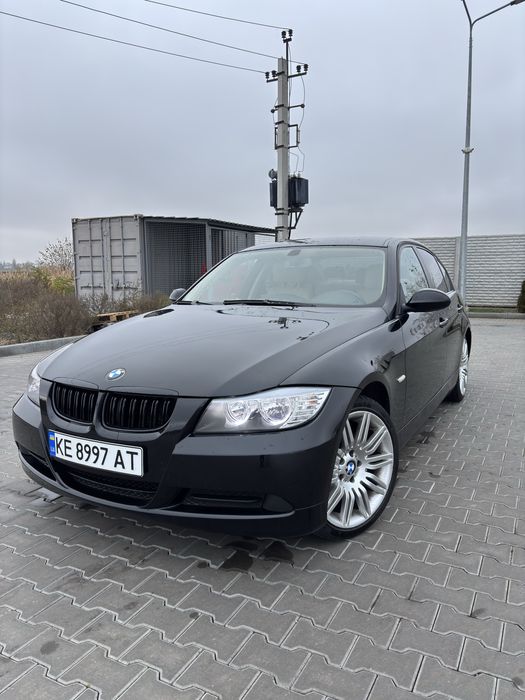 Продам BMW 3 E90 2007