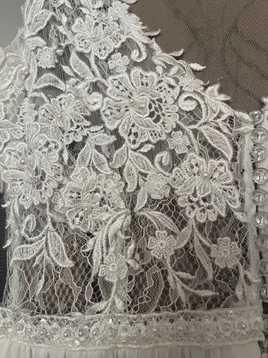 Suknia ślubna w rozmiarze 36