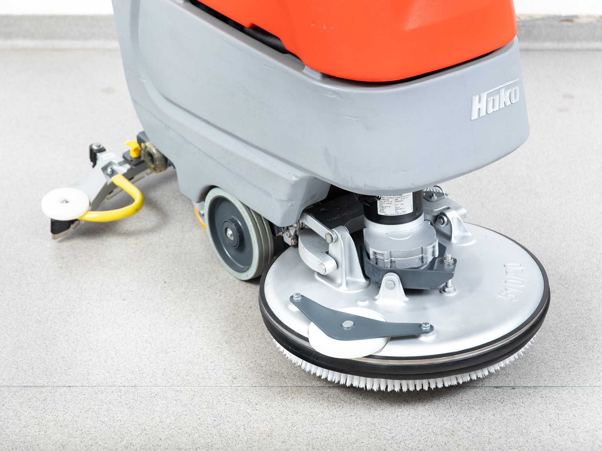 Szorowarka Hako Scrubmaster B45 NOWE BATERIE 2017r 400mth 9500 netto