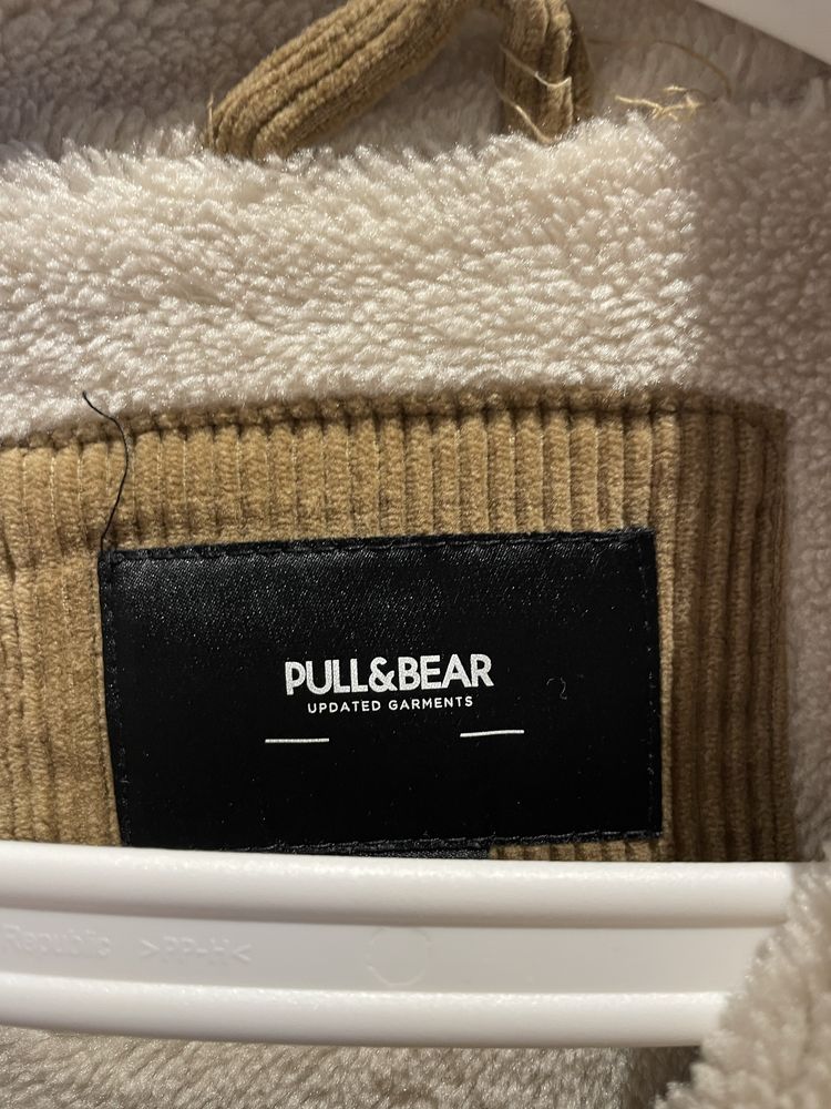 Casaco pull and bear. *POUCO USO* M