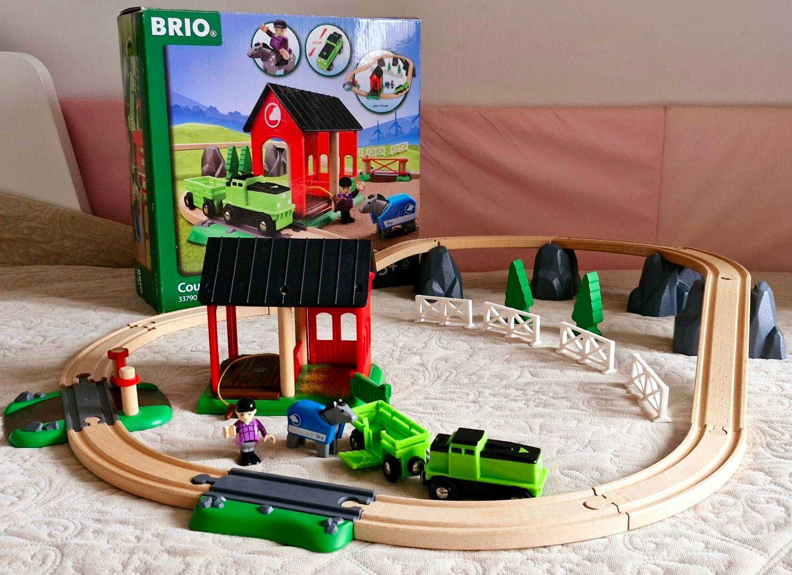 BRIO Wiejski zestaw z koniem Kolejka Drewniana 33790