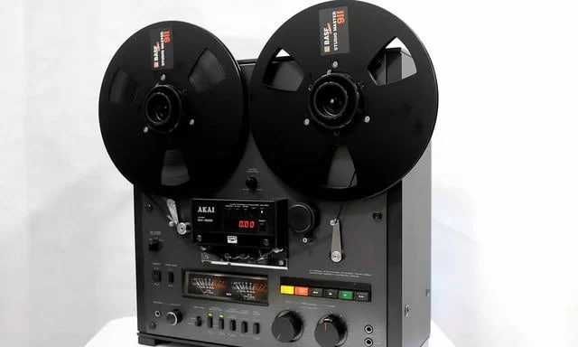 2R Tape / Magnetofon szpulowy Akai GX-625, rok 1980