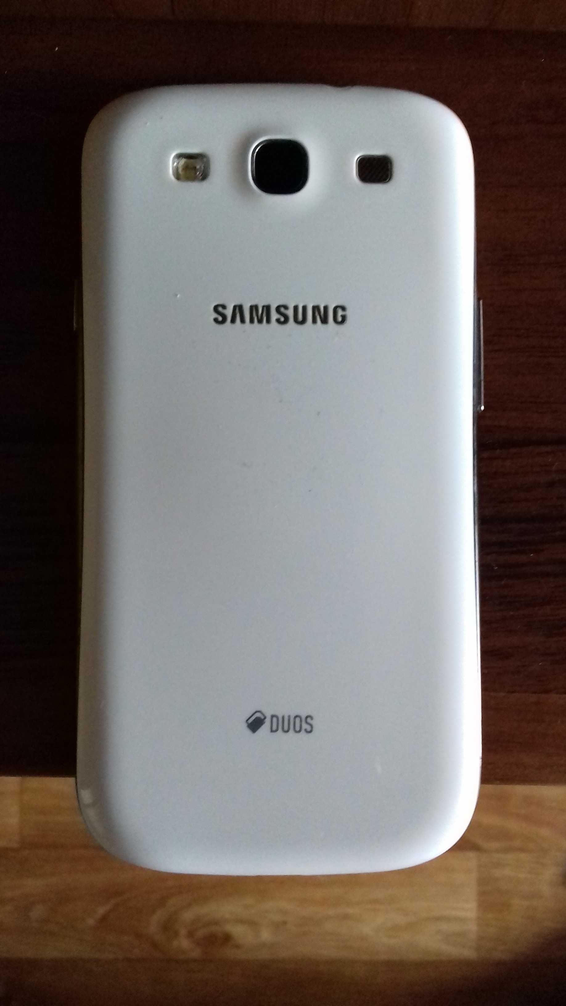 Мобильный телефон Samsung GT-193001 (Galaxy S III Duo)