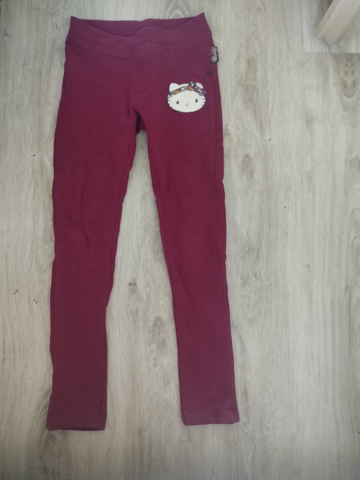 Legginsy spodnie dziewczęce Hello Kitty rozciągliwe 128 134