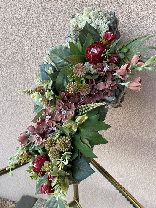 Dekoracja nagrobna recznie robiona - krzyż