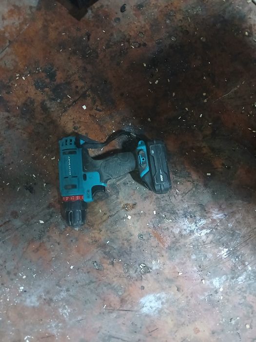 Бездротова викрутка Makita DA-18/10Li -