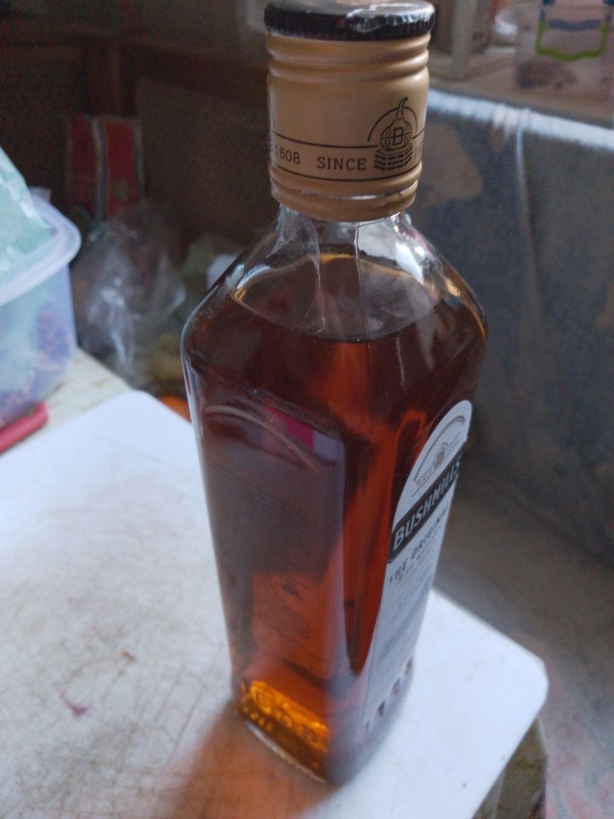Виноградный сок из сортового винограда .