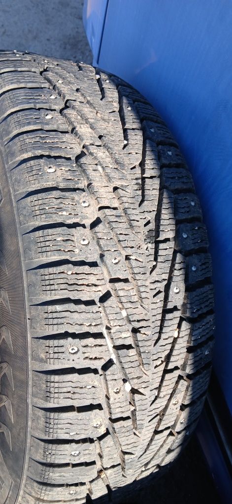 Диски р  з резиною nokian 255 70 15  р15 6 139.7  мітсубісі паджеро 2