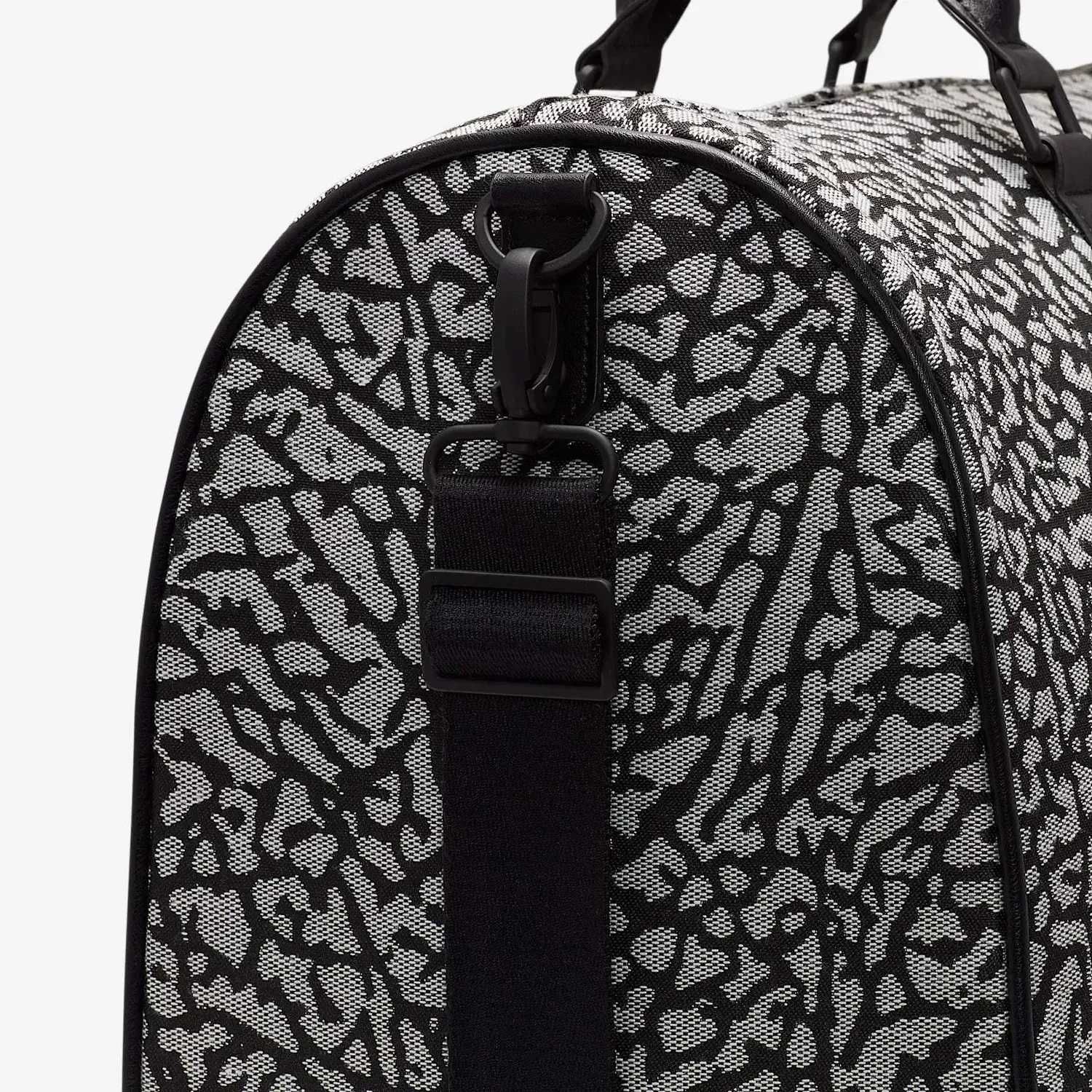 сумка Jordan Icon Duffle Bag (25L) MM0978-100