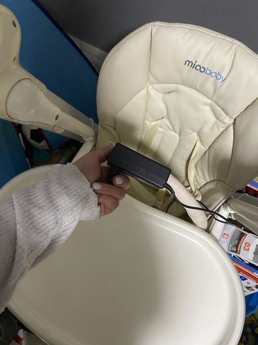 Продаю стульчик - качеля для кормления