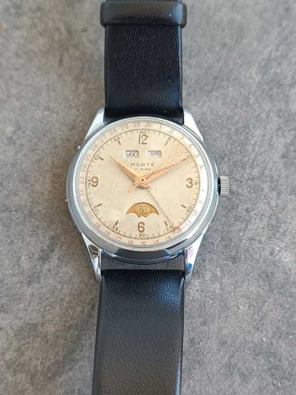 Monte Valjoux 90 Triple Date Moonphase