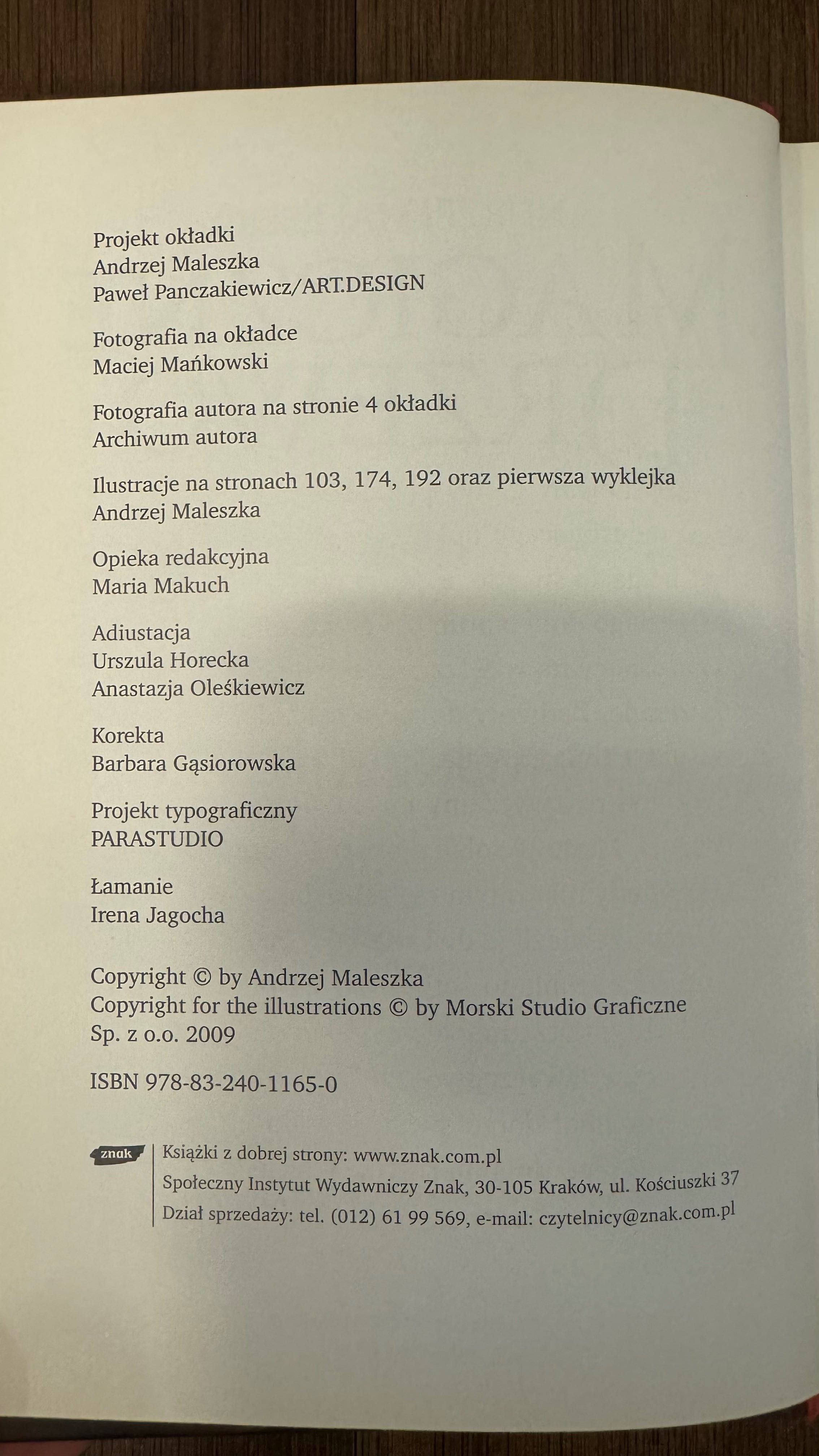 Magiczne drzewo czerwone krzesło twarda oprawa