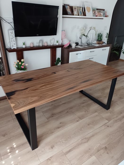 Stół  drewniany orzech włoski loft do salonu