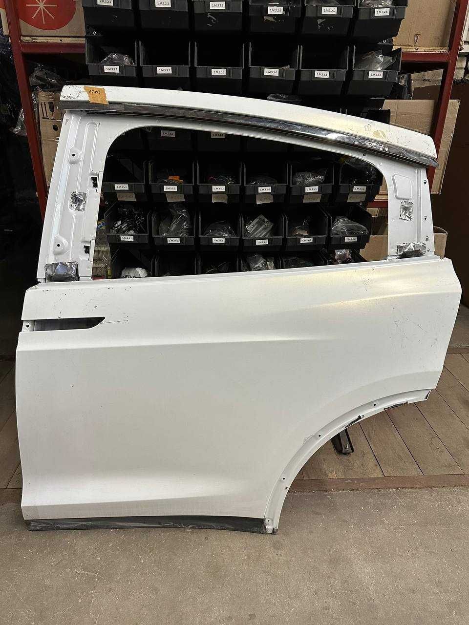 Дверь задняя левая Tesla Model Х