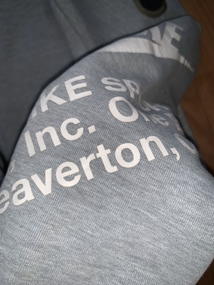 оригинальная серая кофта зипка зип худи nike tech fleece big logo drip